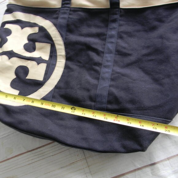 Tory Burch XL LOGO BEACH NAVY BLUE CANVAS Tote Bag BEACH WORK TRAVEL - Picture 3 of 8